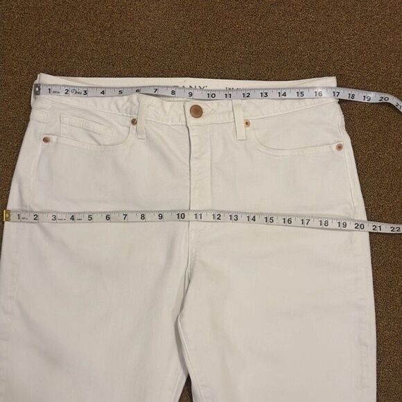 SPANX‎ - Picture 9 of 11